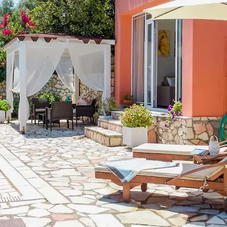Marina Epavlis Villa *